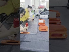 Η απόδοση του αναδιπλούμενου ηλιακού φορτιστή φτάνει το 23,5% Προσαρμοσμένο μέγεθος εκτύπωσης 1670 * 500 * 5MM