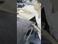 Τυποποιημένη ηλιακή συσκευή φόρτισης Τυποποιημένη ηλιακή συσκευή φόρτισης Απόδοση έως 23,5% για εύκολη αποθήκευση